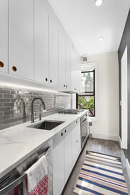 Rented by Compass | media 10