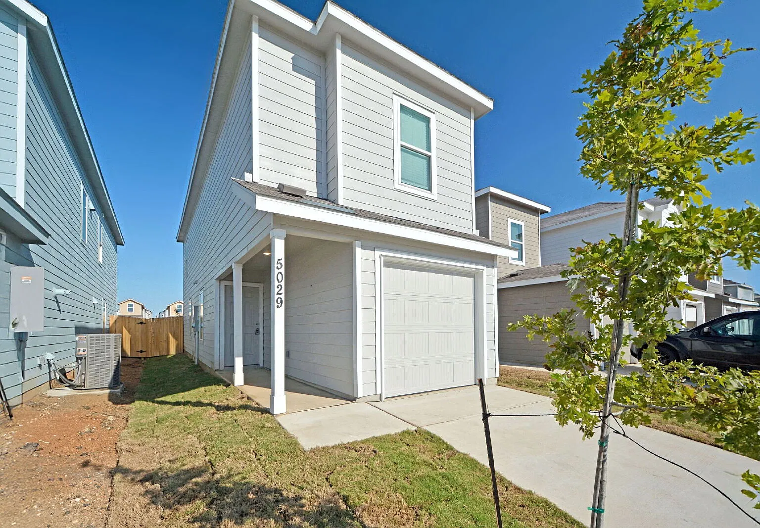 3 bed, 2.5 bath, 1189 sqft, $1,325 — Photo 2