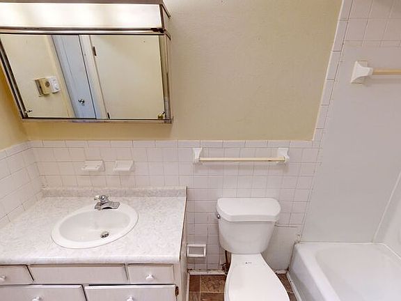 5th image of 4654 Burkhardt Ave APT F