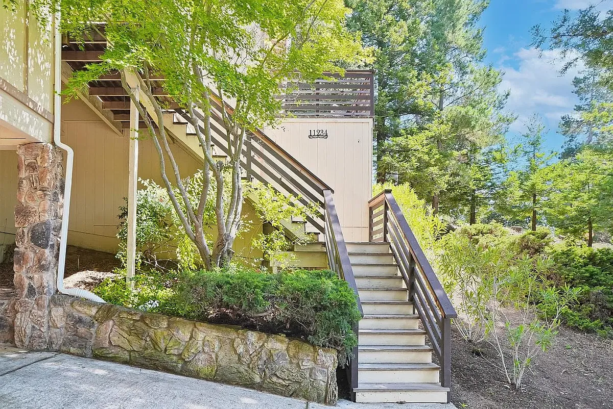 Building Photo - 11234 Sun Valley Dr #11234