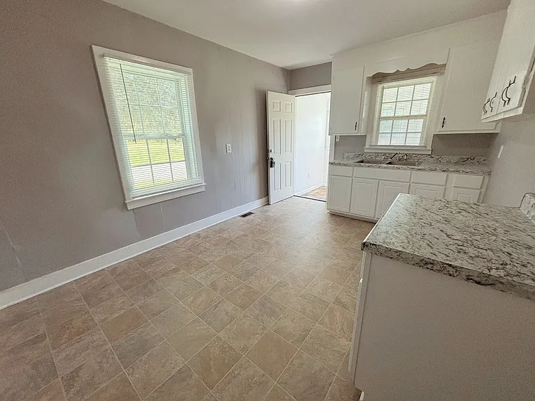 156 Brookston Rd — Photo 6