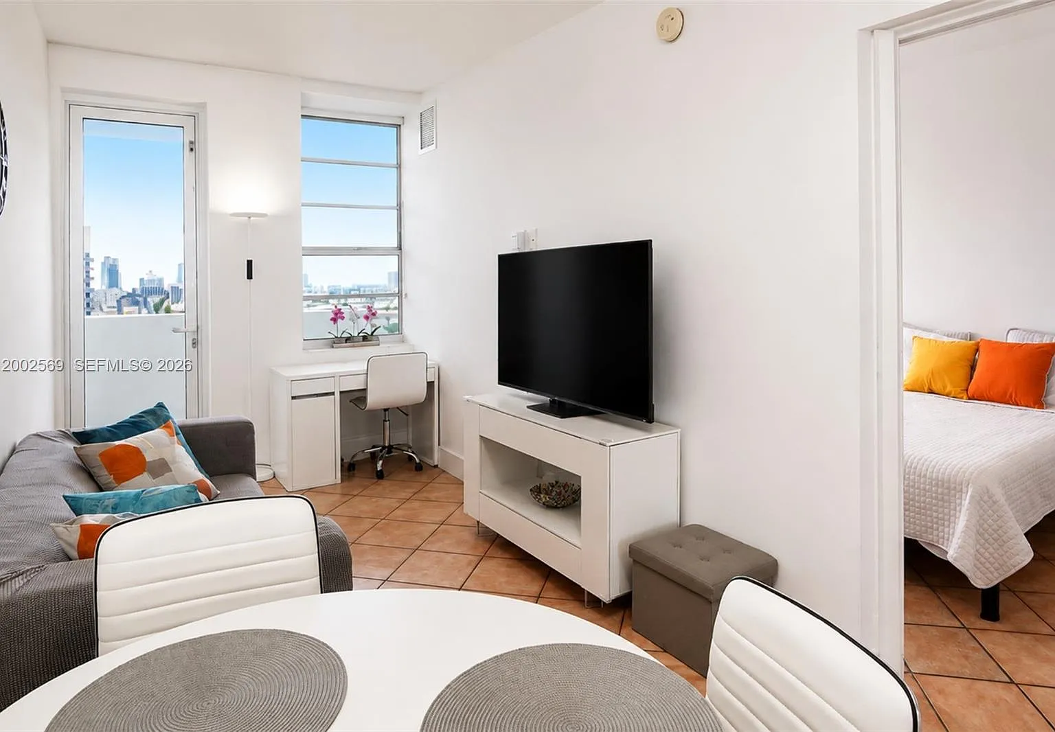 The Decoplage Condo — Photo 4