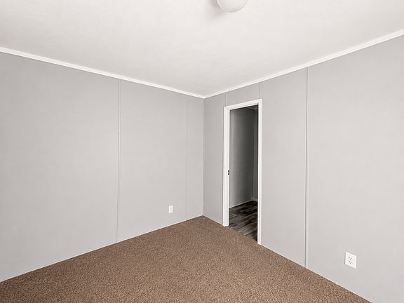 3rd image of 38 W Manor St