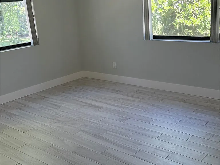 5442 Granada Blvd — Photo 12