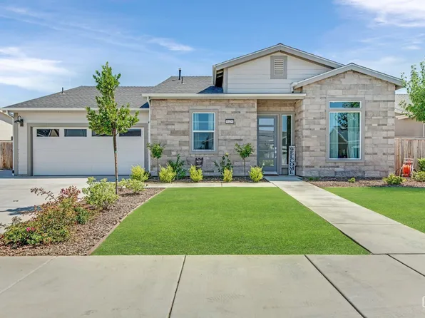 9429 Parkwood Manor Dr, Shafter, CA 93263