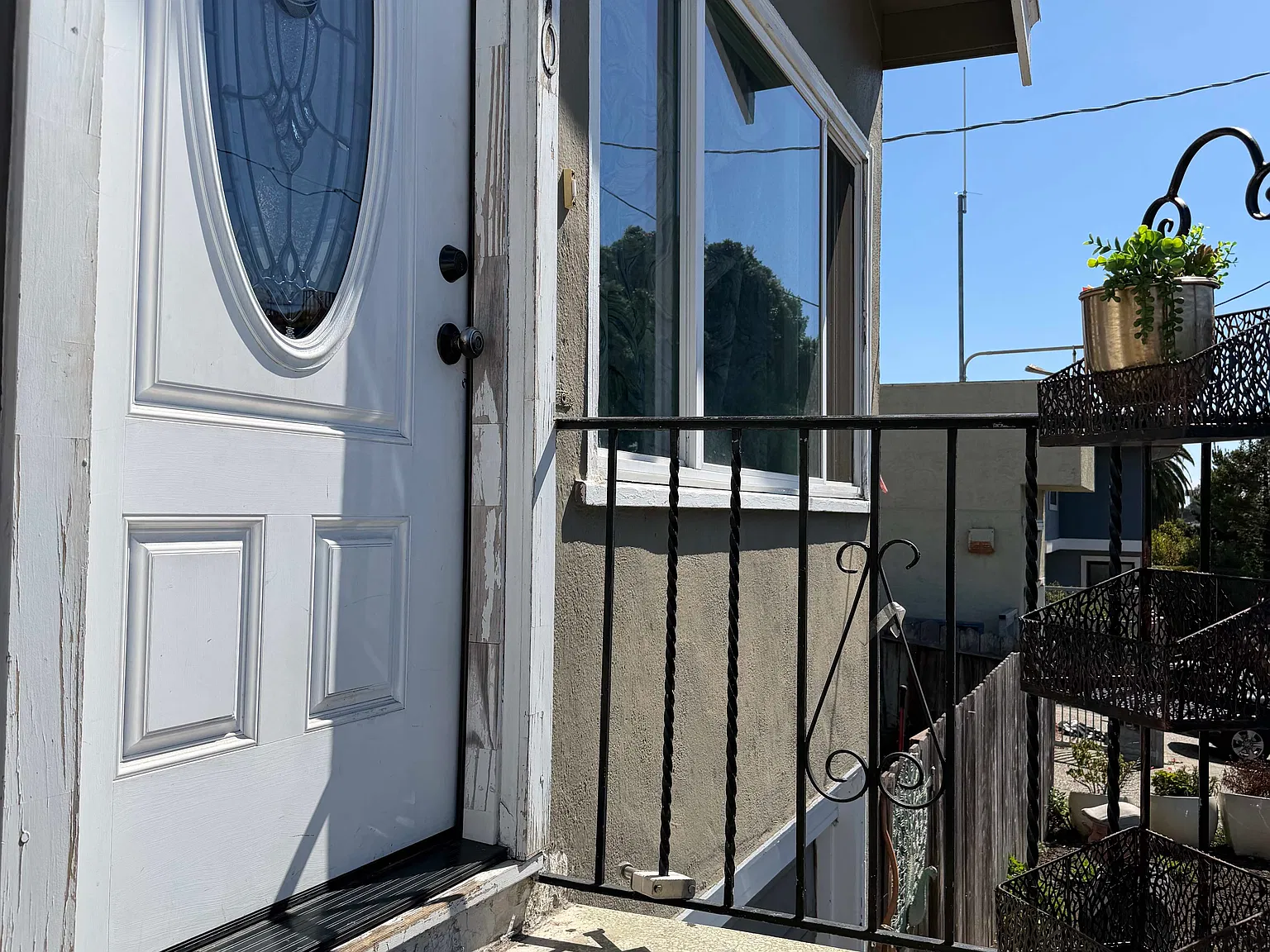 2 bed, $3,200 — Photo 4
