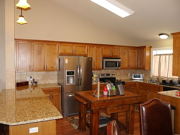 4th image of 4706 Oak Grove Blvd