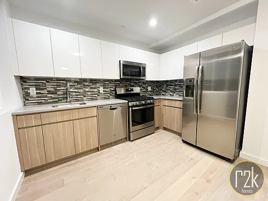 Rented by Realty 2000 Corp | media 17