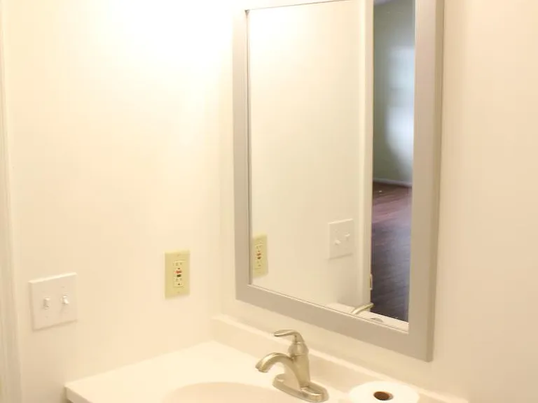 225 Bexley Ln — Photo 12