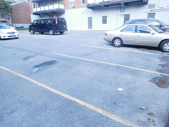 3rd image of 19-10 Parsons Blvd #2J