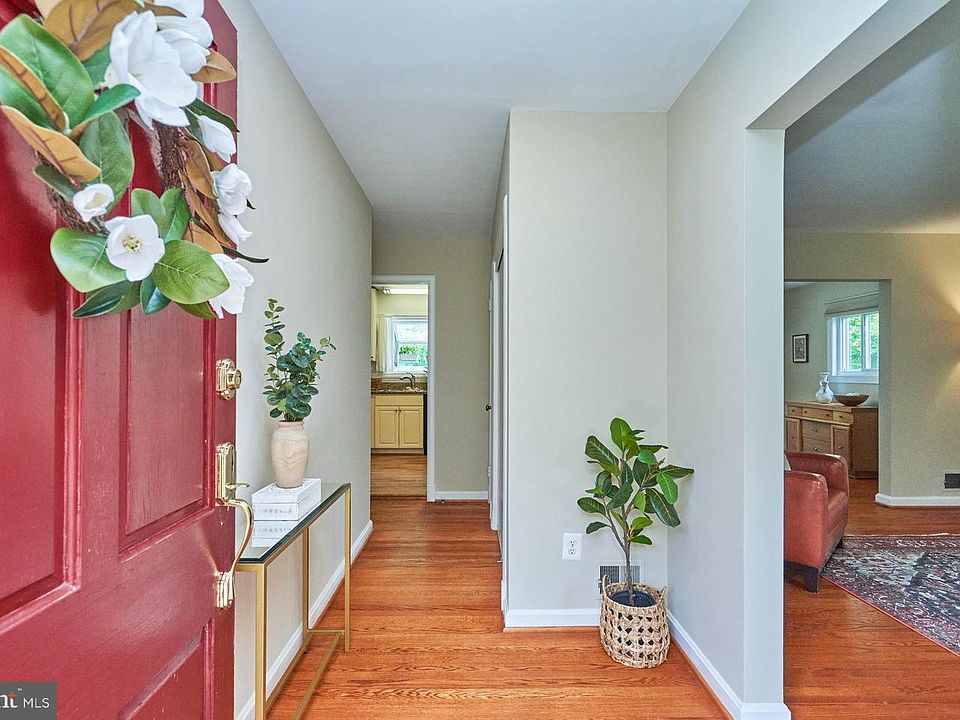 1st image of 6315 Villa Ln