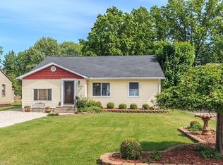 35299 Beach Park Ave, Eastlake, OH 44095
