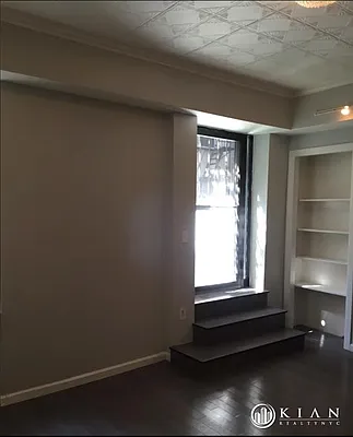 Rented by Kian Realty | media 16