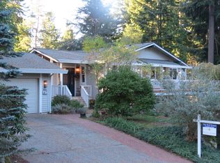 15917 SE 42nd Pl, Bellevue, WA 98006