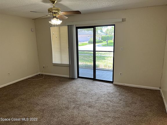 5th image of 3570 Sable Palm Ln Unit B