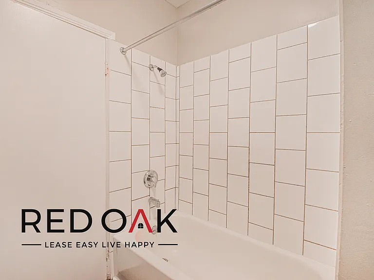 692 Valencia St #208 — Photo 14