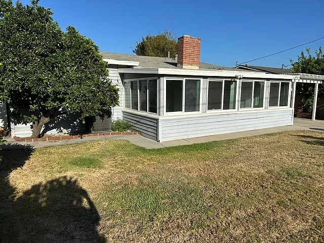 825 N Acacia Ave — Photo 18