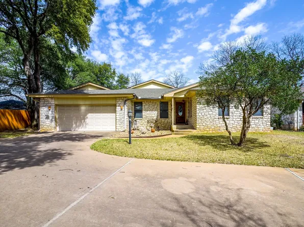 350 Columbine Circle, Meadowlakes, TX 78654