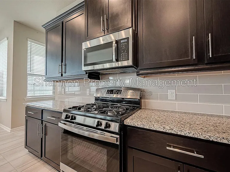 2559 Terrace Point Dr — Photo 10