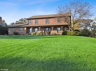 28872 W Rivers Edge Dr, Cary, IL 60013