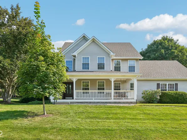 10515 Wildwood Dr, Zionsville, IN 46077