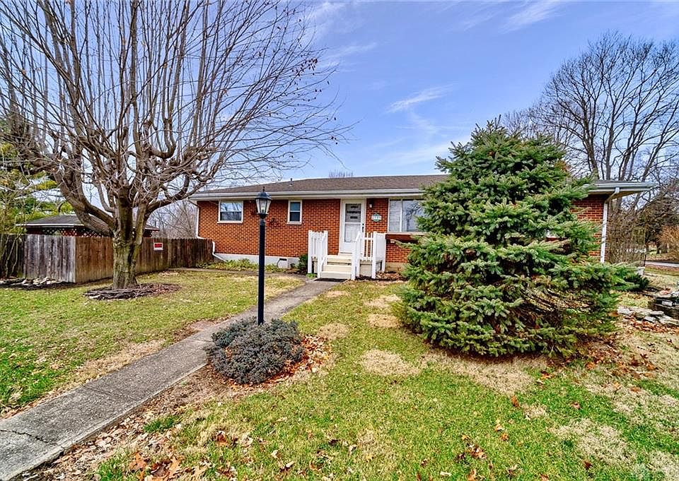 1st image of 2794 Prospect Ave