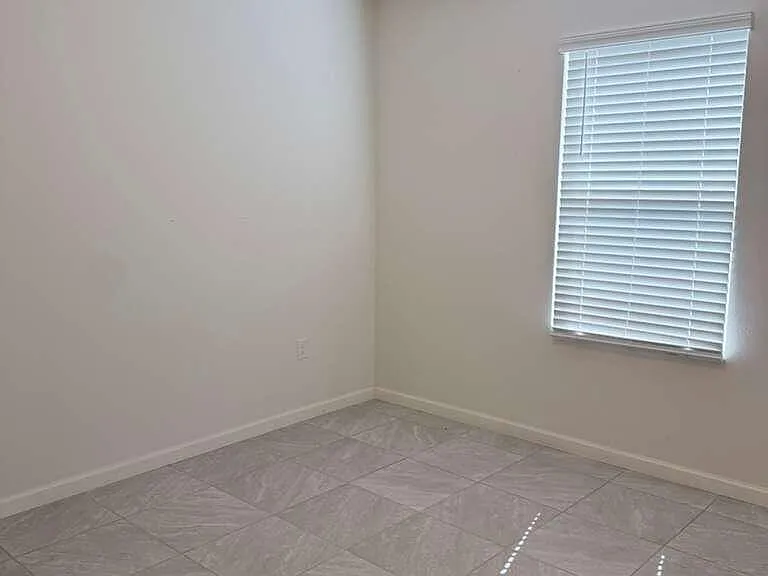 609 Concha St NW — Photo 16
