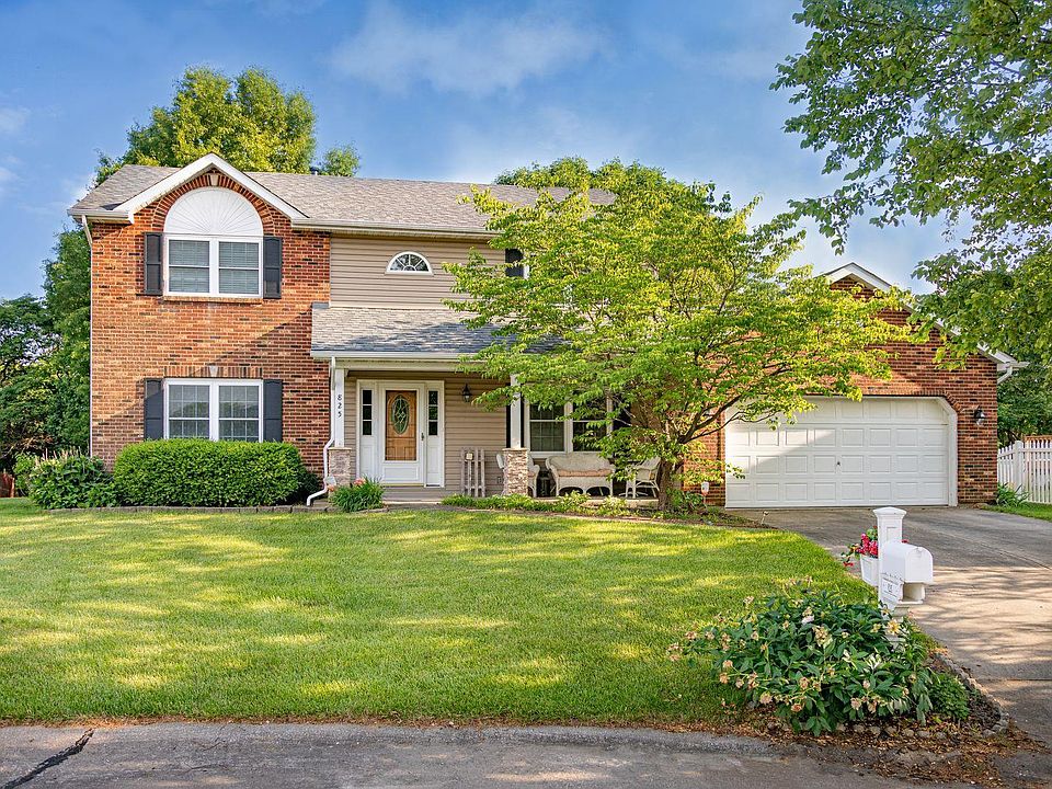1st image of 825 Piquard Ct