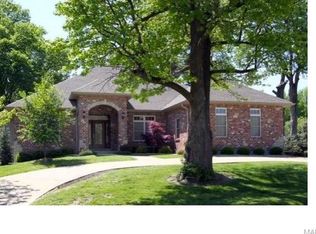 807 Dielman Rd, Saint Louis, MO 63132