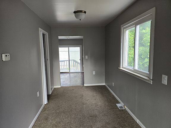 5th image of 15126 Oldham St