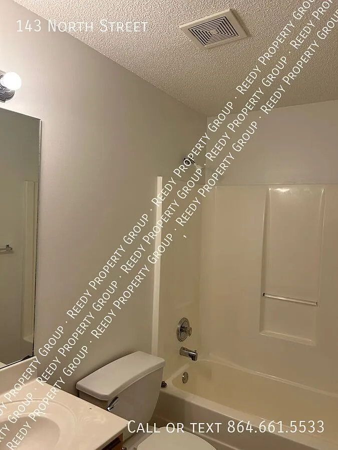 2/1 affordable unit Williamston — Photo 3