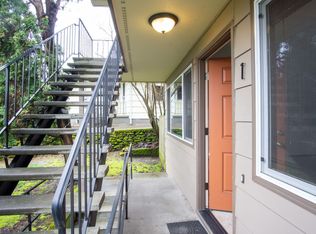 6300 E Burnside St APT 1, Portland, OR 97215