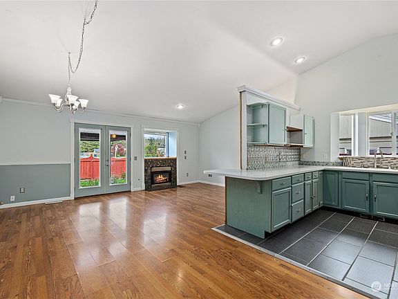5th image of 9122 55th Avenue NE
