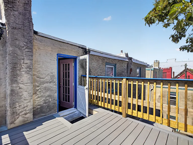 4051 Ludlow St — Photo 23