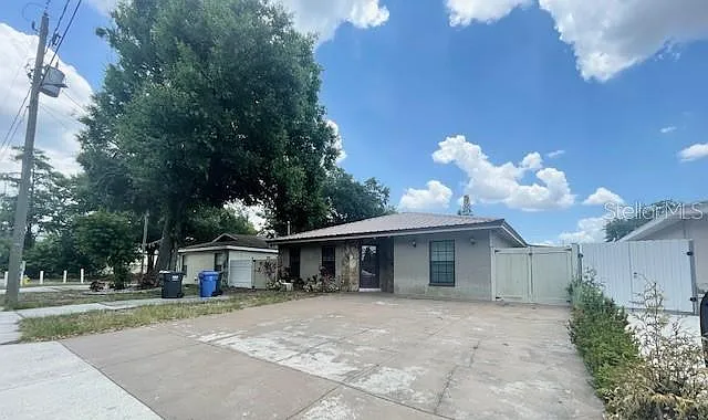 3804 W Hamilton Ave — Photo 6