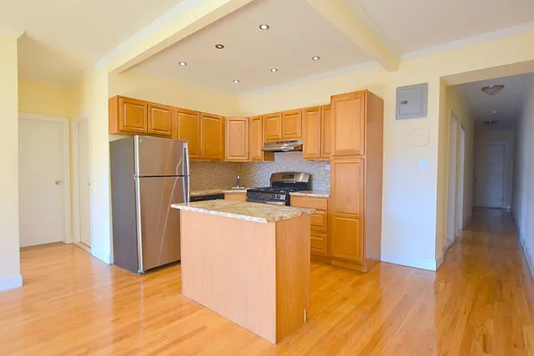 Rented by Compass | media 25