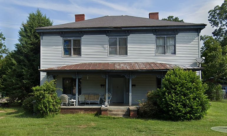 2nd image of 107 E Centennial St