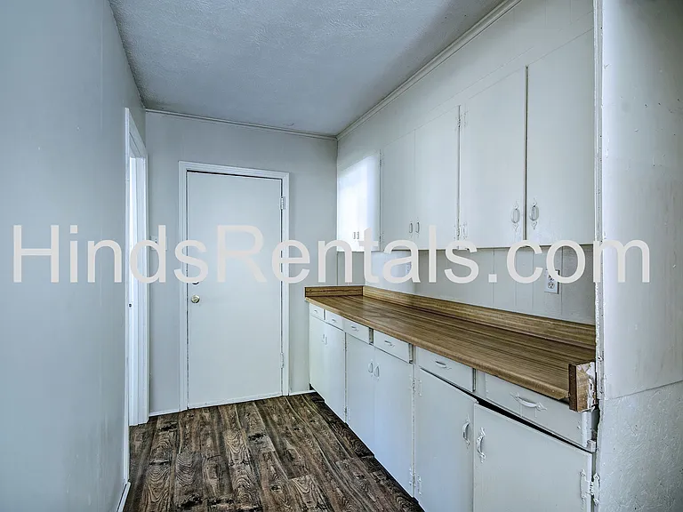 235 Dunbar St — Photo 12