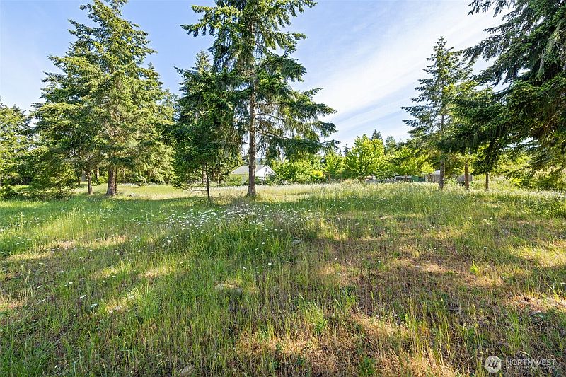 4th image of 405 Riverside Road Lot A