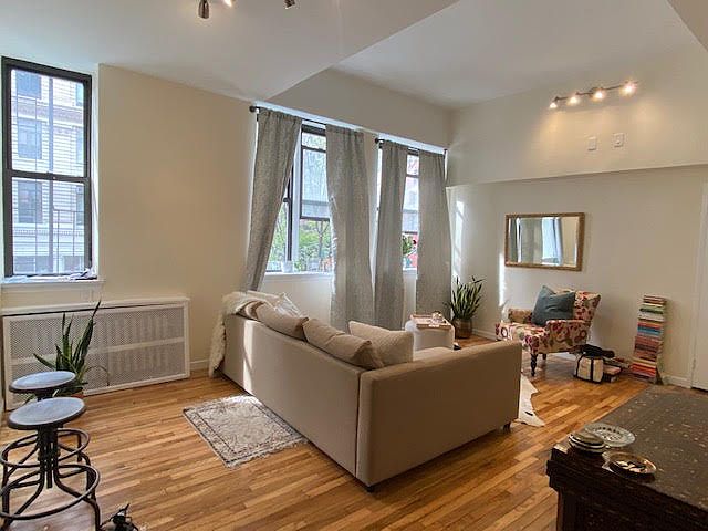 1st image of 58 W 72nd St #2C