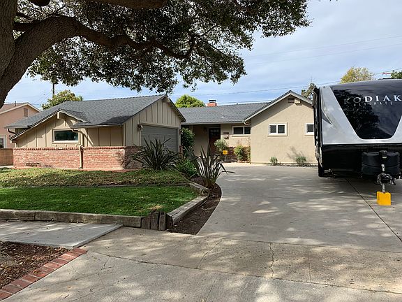 3rd image of 81 Hillview Ave