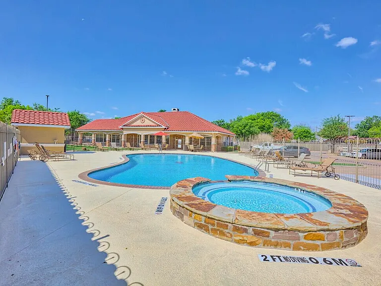 Stone Creek Ranch Apartments — Photo 18