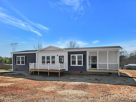 5th image of 1423 Chatfield Rd