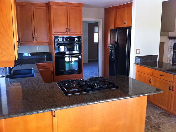 4th image of 485 Platt Cir