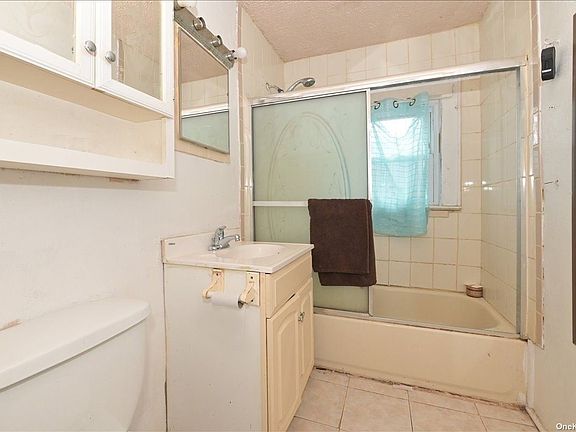 5th image of 170 Forest Ave