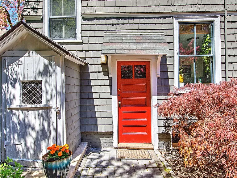 240 Brown St #2 — Photo 48