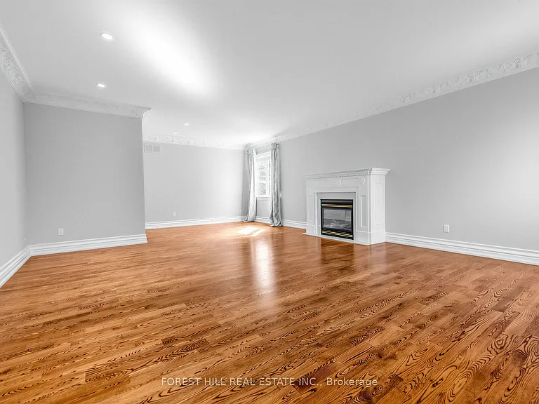 8 Colvestone Rd — Photo 36