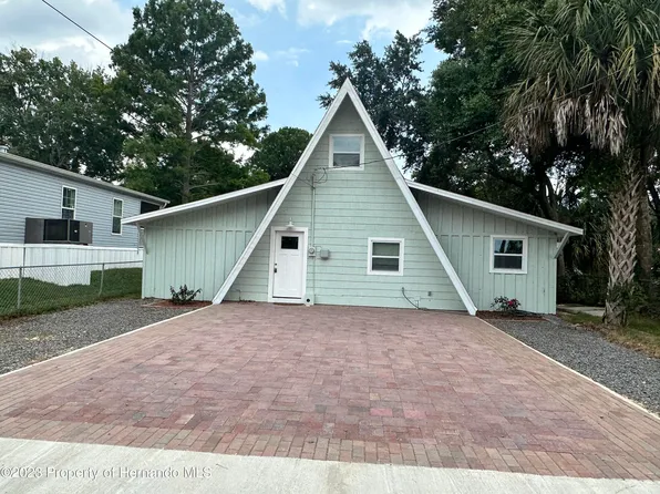 6310 Theodan St, Weeki Wachee, FL 34607