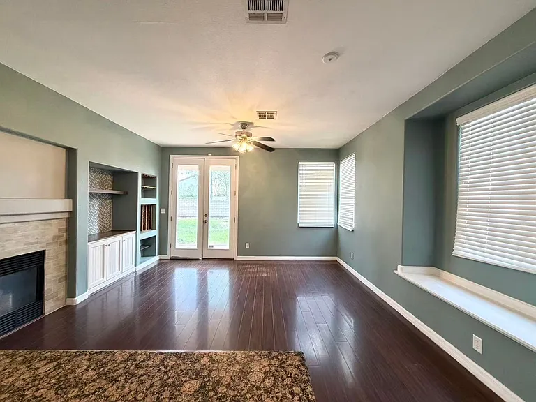 8901 Square Knot Ave — Photo 5