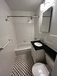 Rented by Salon Realty Corp